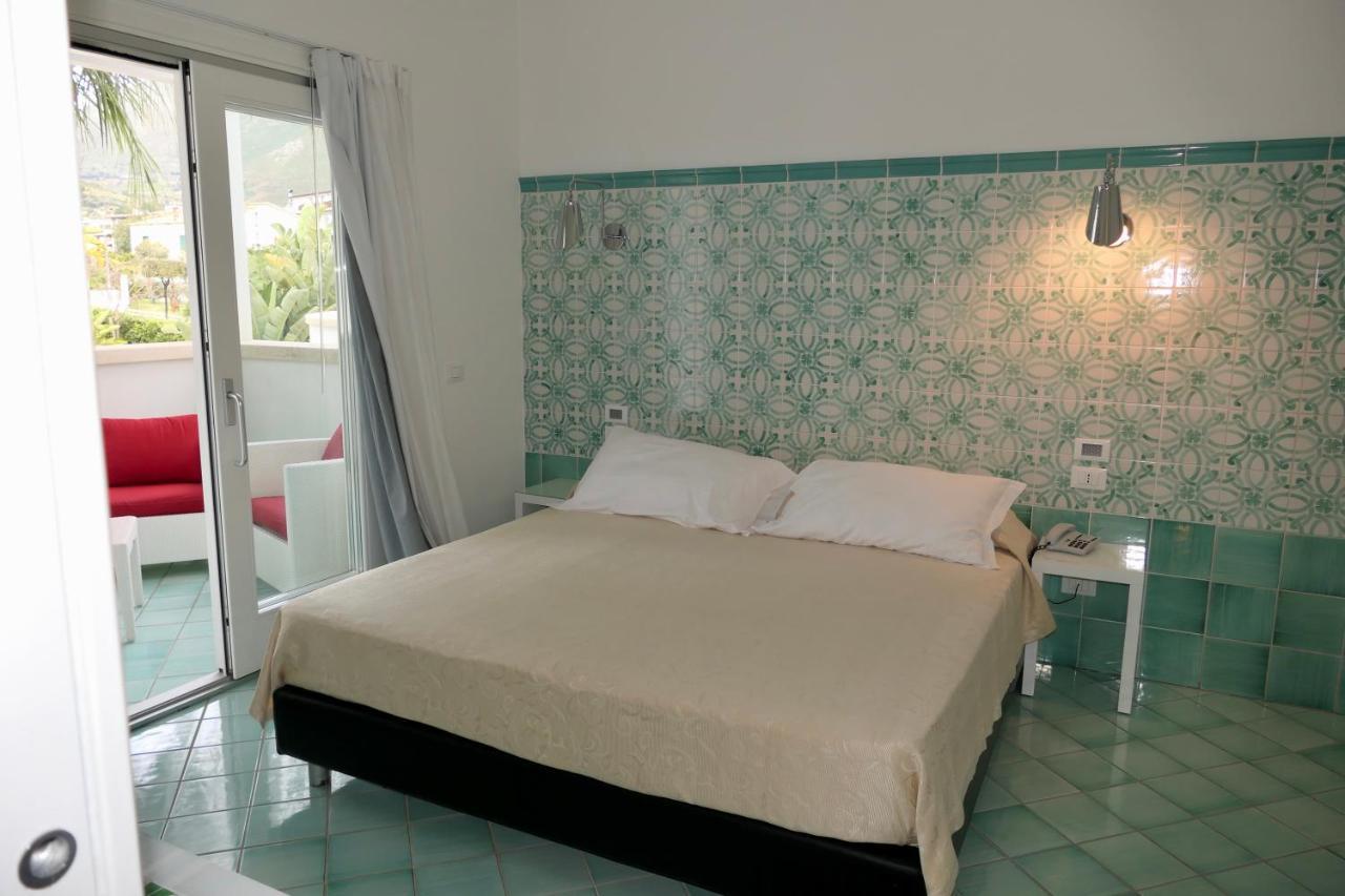 Ganimede Hotel Sperlonga Extérieur photo